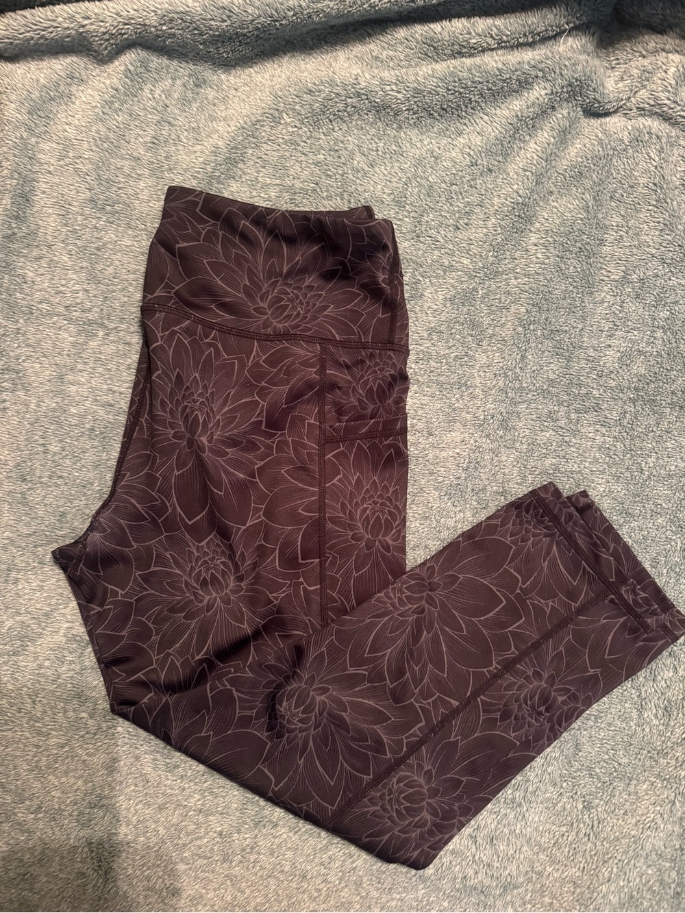 CVG black Lotus capris